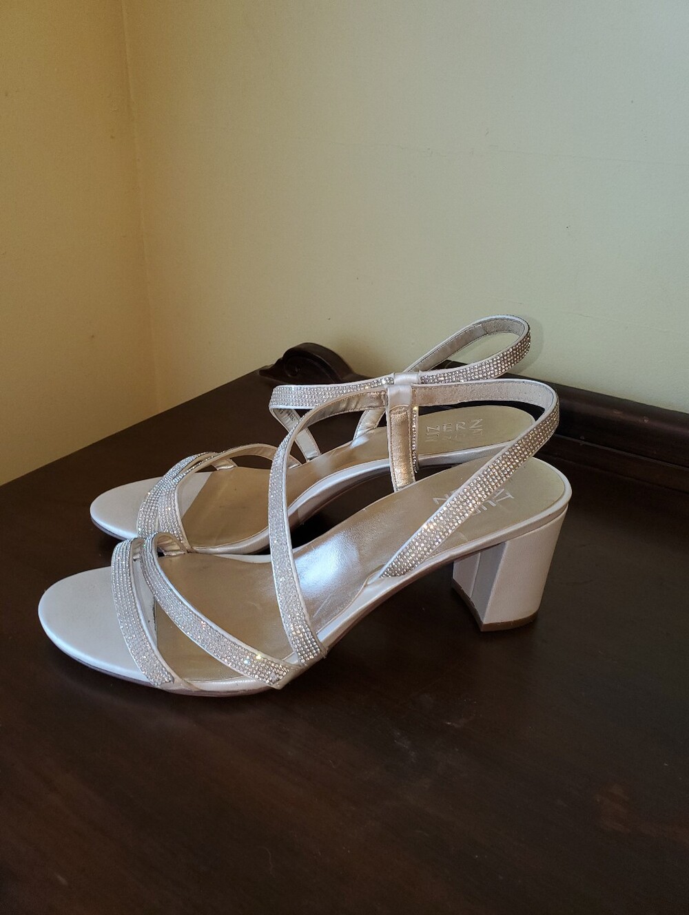 Naturalizer Vanessa 2 Silver Rhinestone Strappy Block Heel Shoes Sz 9.5
